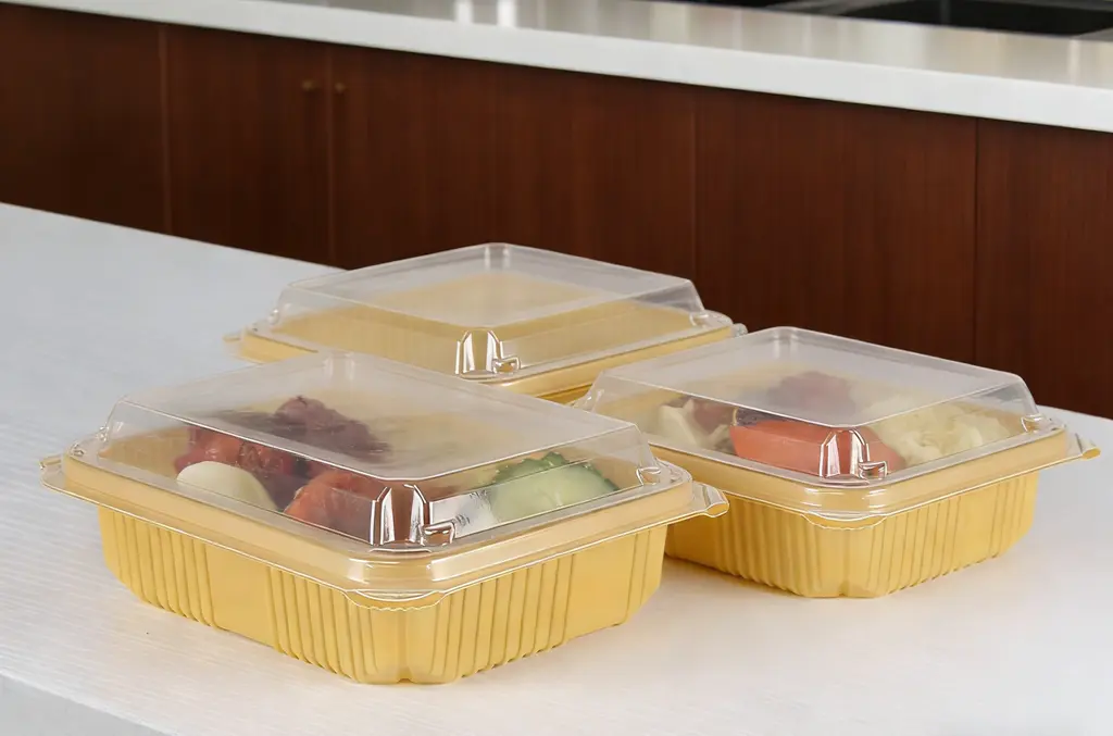 Yellow takeout boxes Yellow takeout boxes